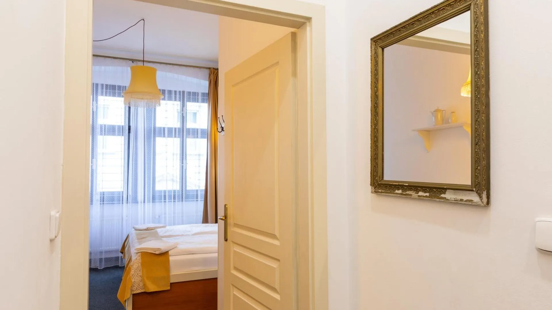 Sir Toby'S Midtown Hostel Praag