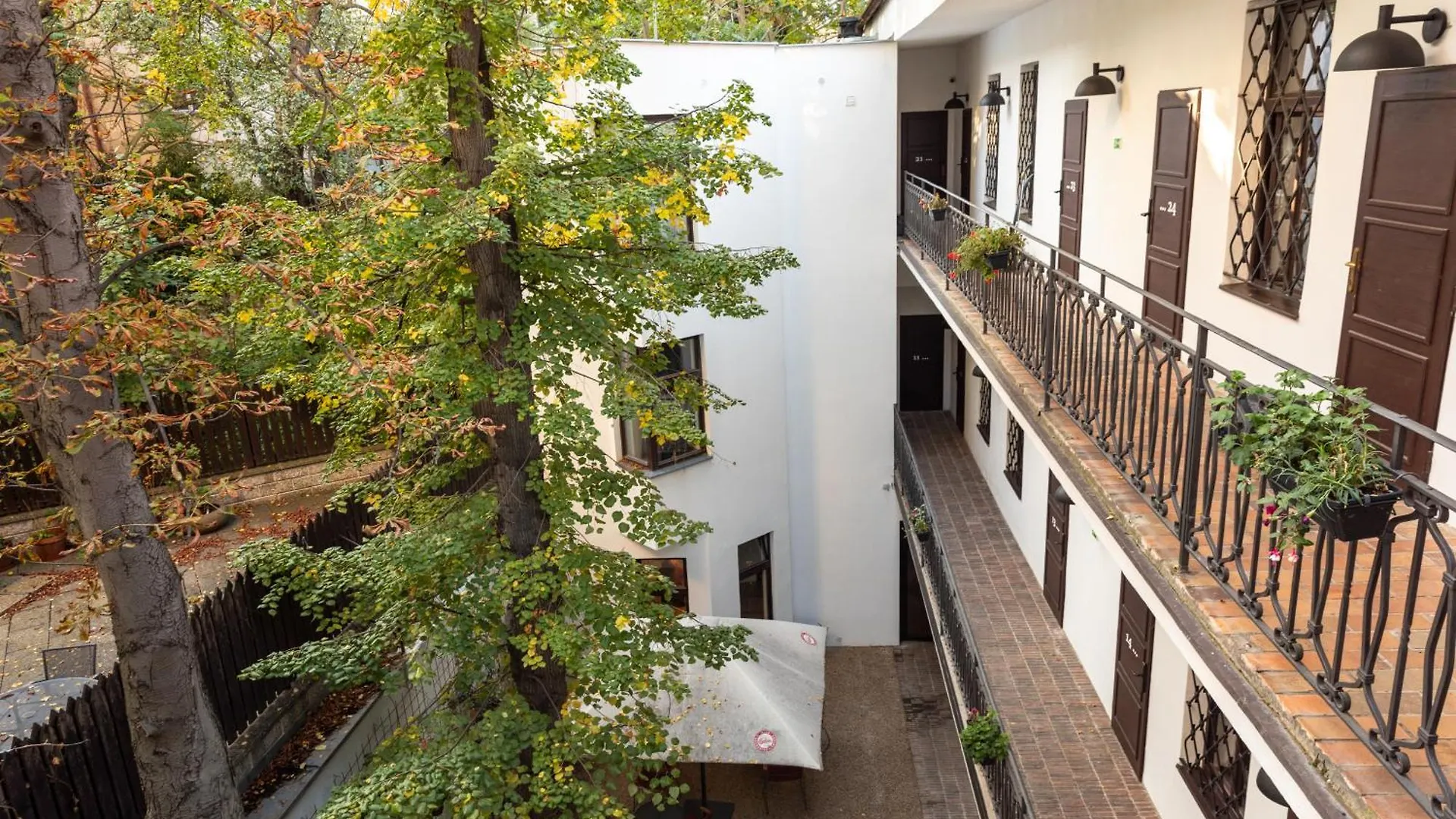 Sir Toby'S Midtown Hostel Praag