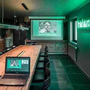 bbbb-bratwursthotel.com-bavaria.com/