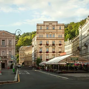 https://hotel-ruze.karlovyvary-hotels.com